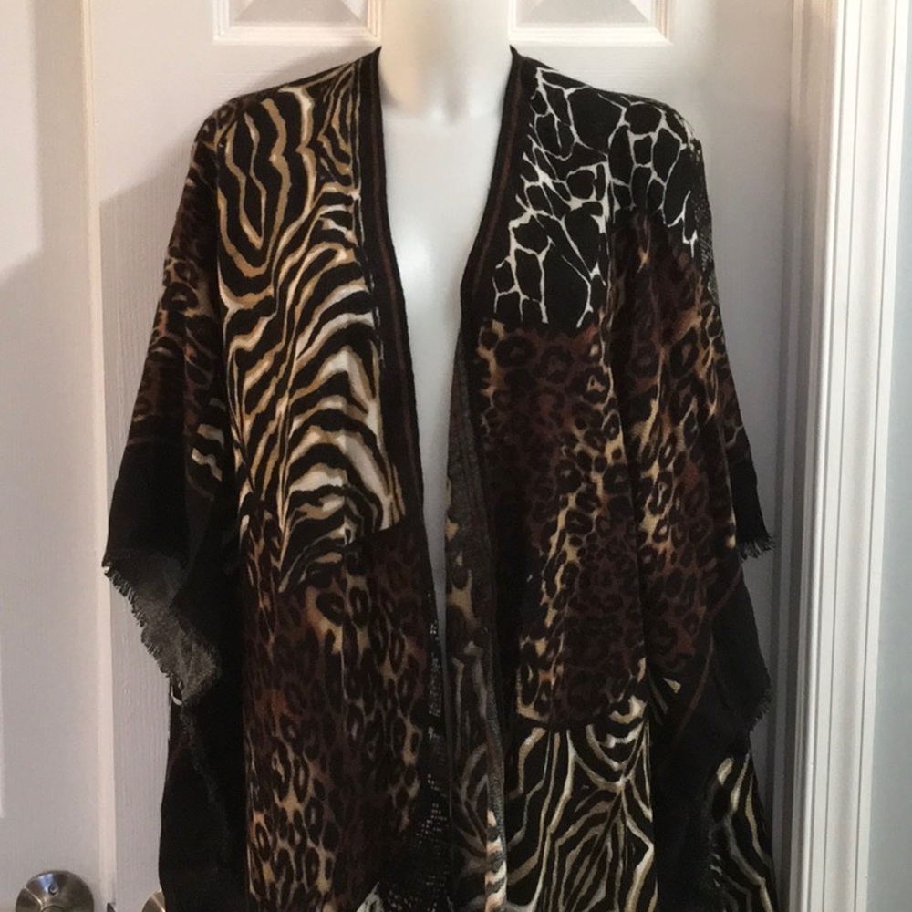 NWT STYLE COLLECTION leopard wrap poncho